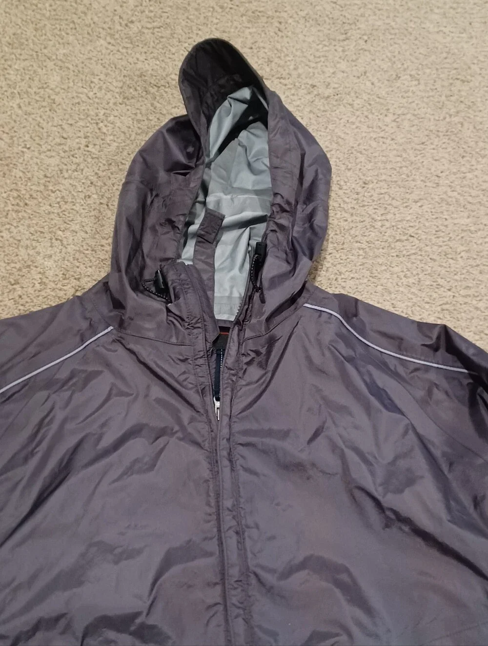 Kelty Full Zip Windbreaker Rain Jacket W/ Vents & Stoe Away Hood Size M